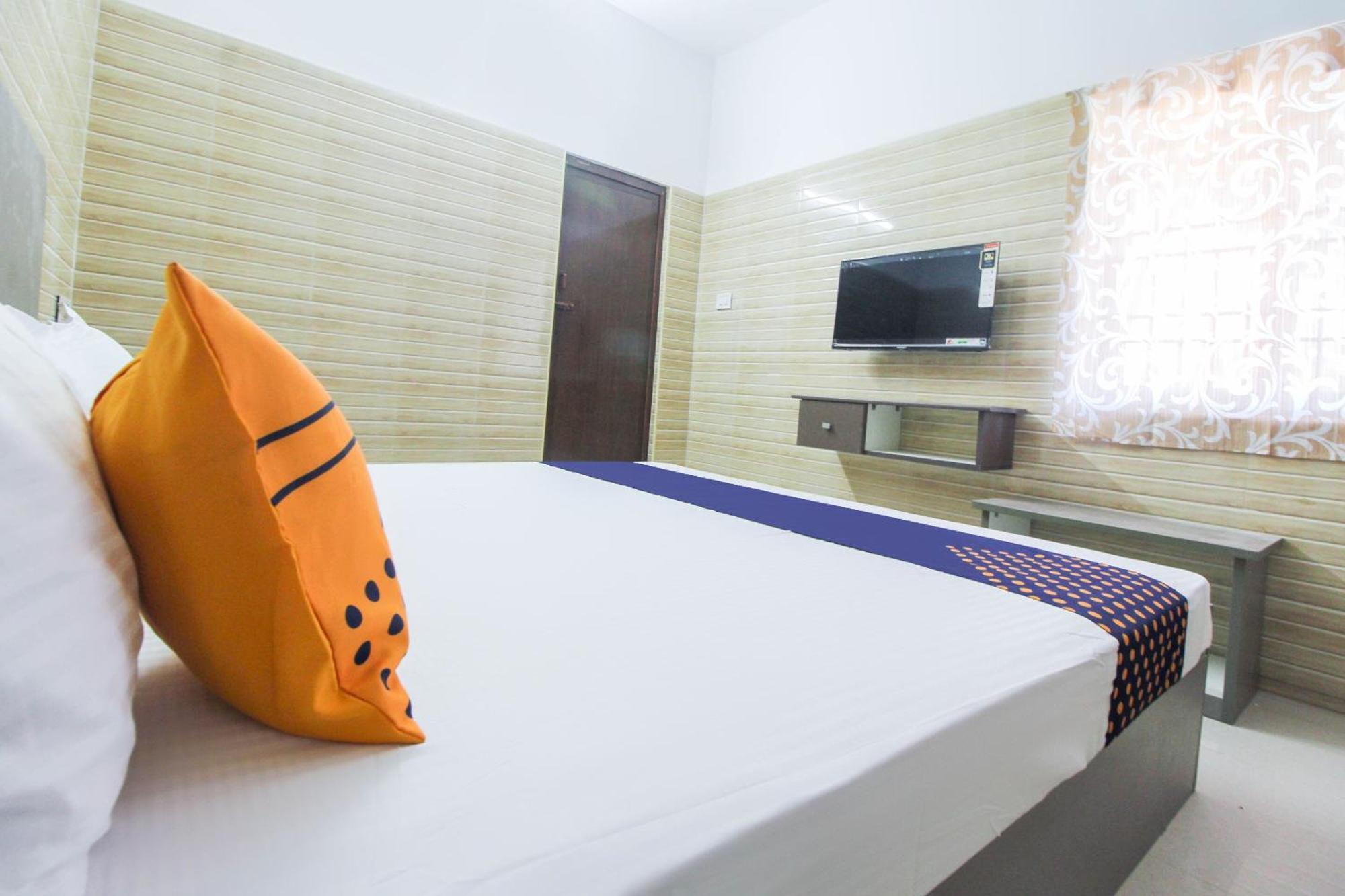 โอโย 61869 Jp เรซิเดนซี Hotel Singapperumalkovil ภายนอก รูปภาพ