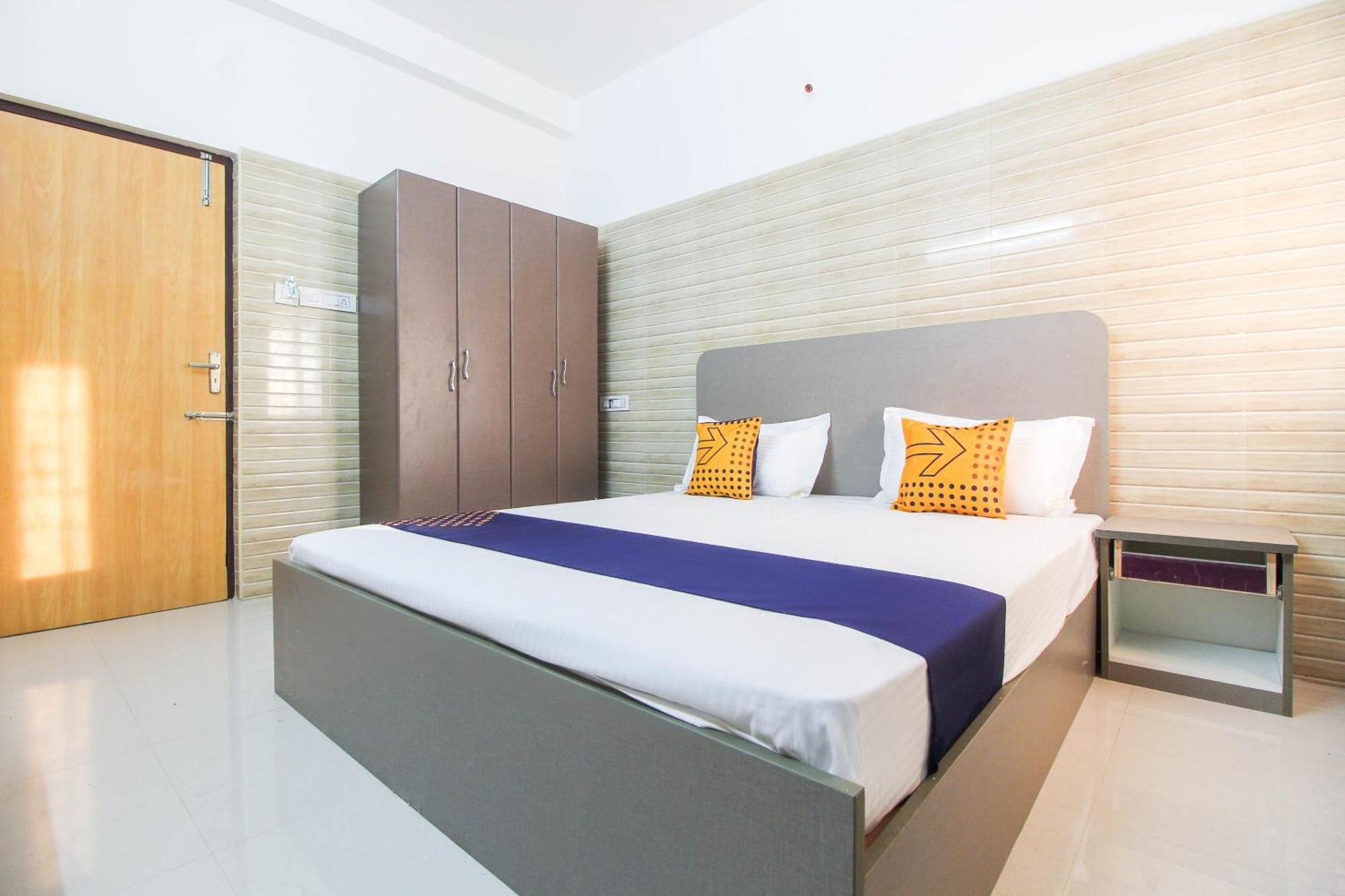 โอโย 61869 Jp เรซิเดนซี Hotel Singapperumalkovil ภายนอก รูปภาพ